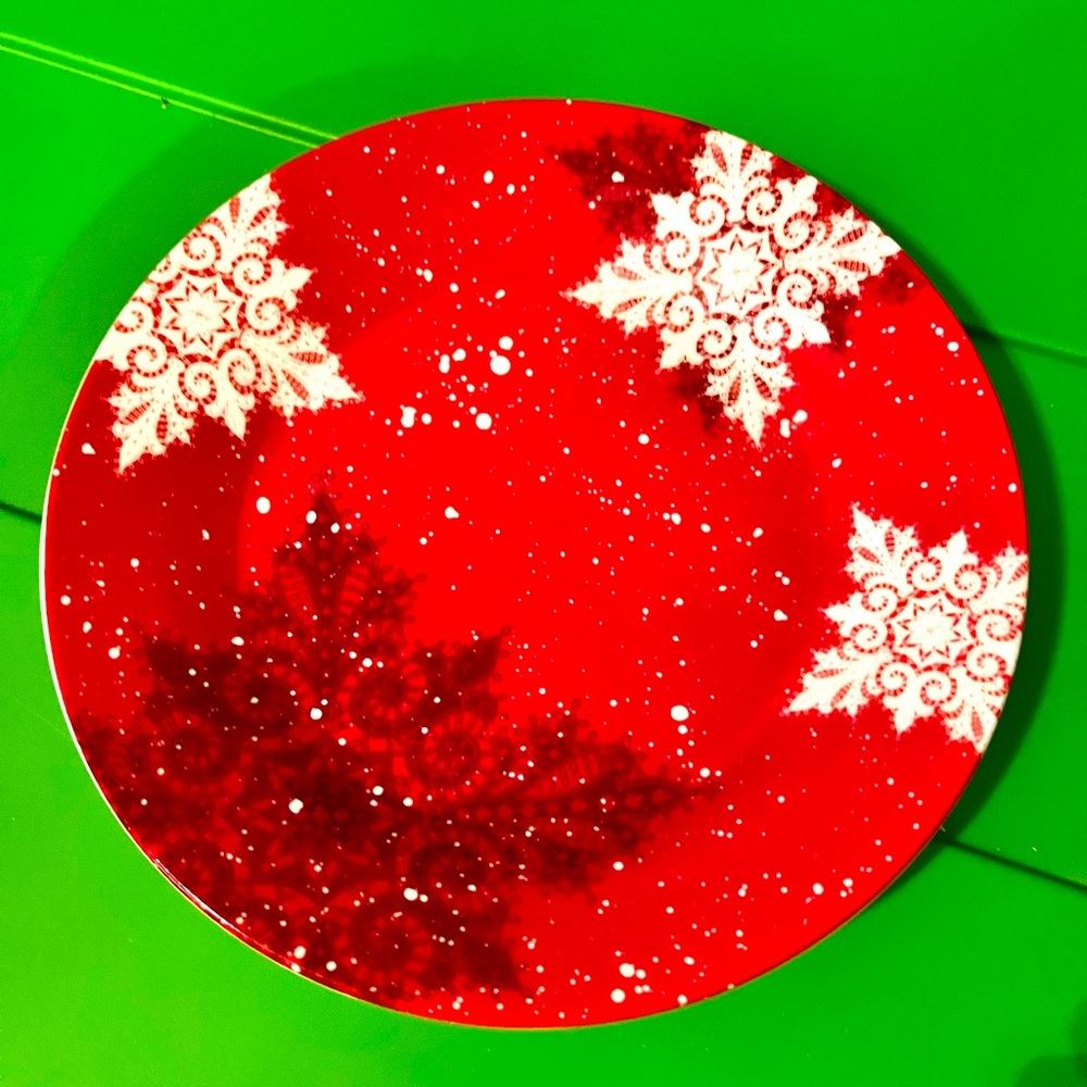 Studio 33 Red Snowflake Plate 7.5” Set of 6